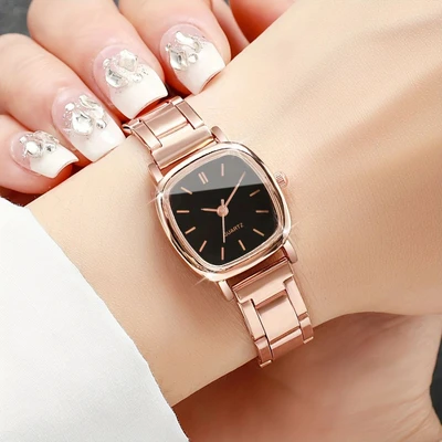 Strip nails—rose gold shell black surface rose gold strip nails