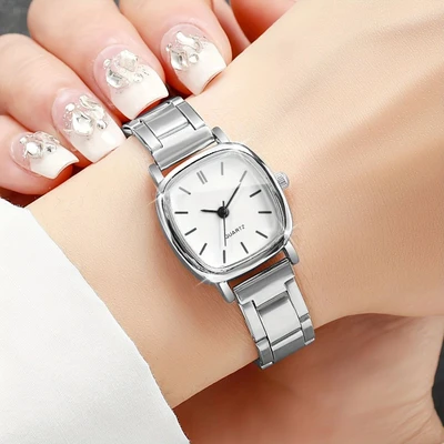 Strip nails - silver shell white surface