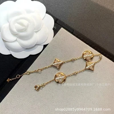 B- clover four-leaf full diamond bracelet - premium quality (sourced)