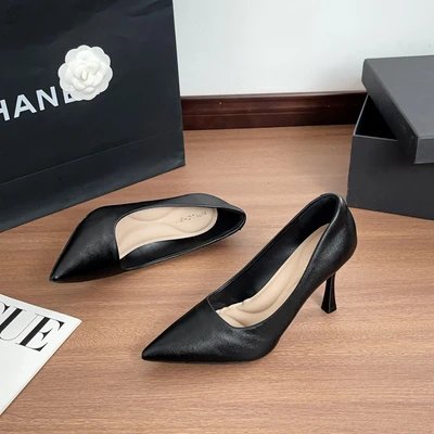 Black leather 7cm