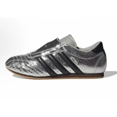 Bright silver (without laces)