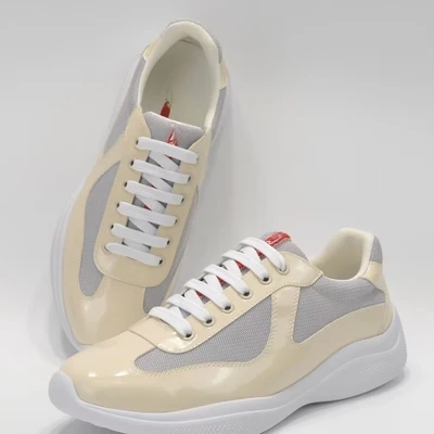 Light khaki-patent leather