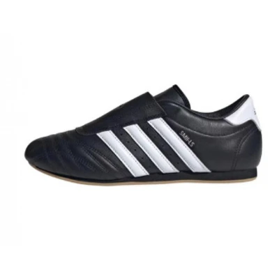Black and white (without laces)