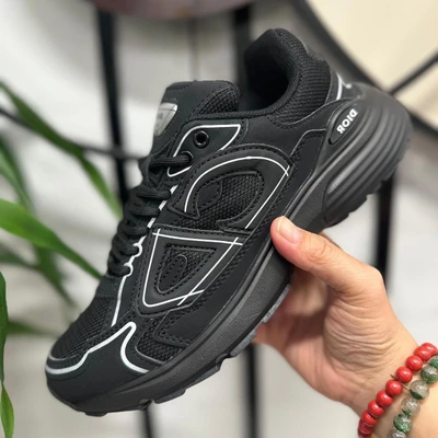 Pure black