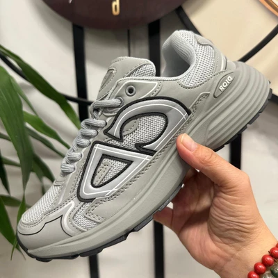 Gray and black (38-45)