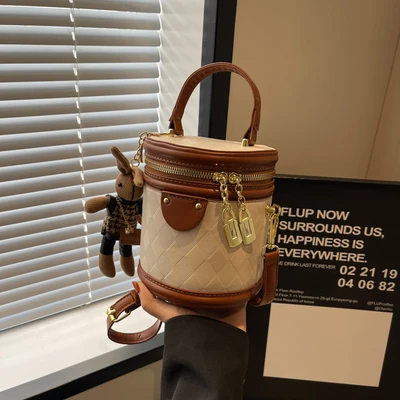 Beige with Brown + pendant