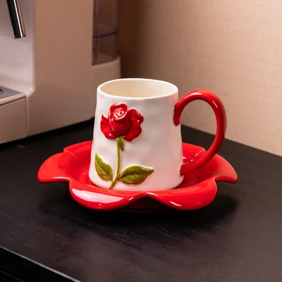 Blooming flowers-hand-painted cups and saucers [red]