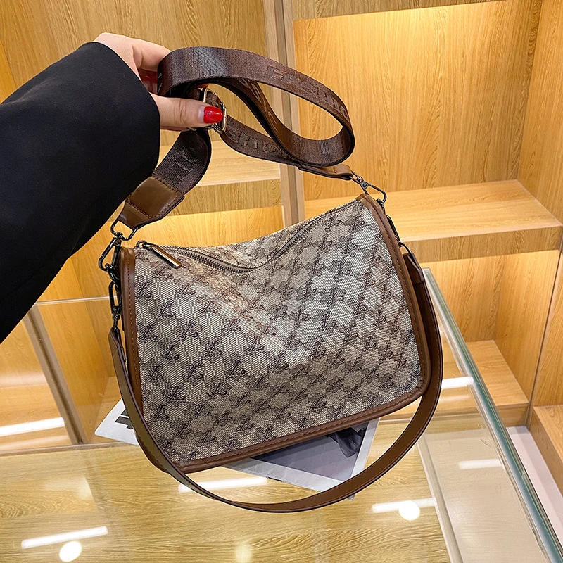 Tiktok Hot-Selling Xiaohongshu Large-Capacity Stylish Commuter Bag 2026 New Versatile Fashion Trendy Crossbody Bag