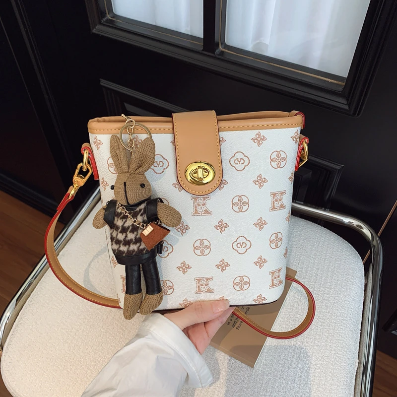 Cross-Border High-End 2026 New Fashion Women's Shoulder Crossbody Bag Large Capacity Vintage Versatile Bucket Bag for Women