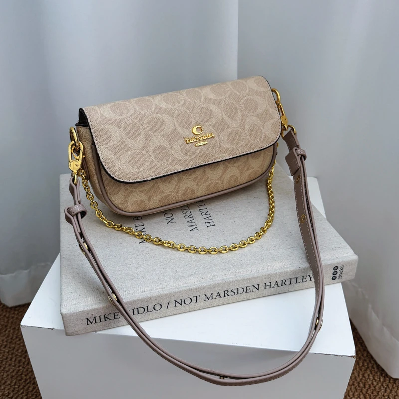 High-Appearance-Value Small Bag for Women 2026 New Model Light Luxury Retro Baguette Bag Versatile Underarm Bag Stylish Shoulder Crossbody Bag