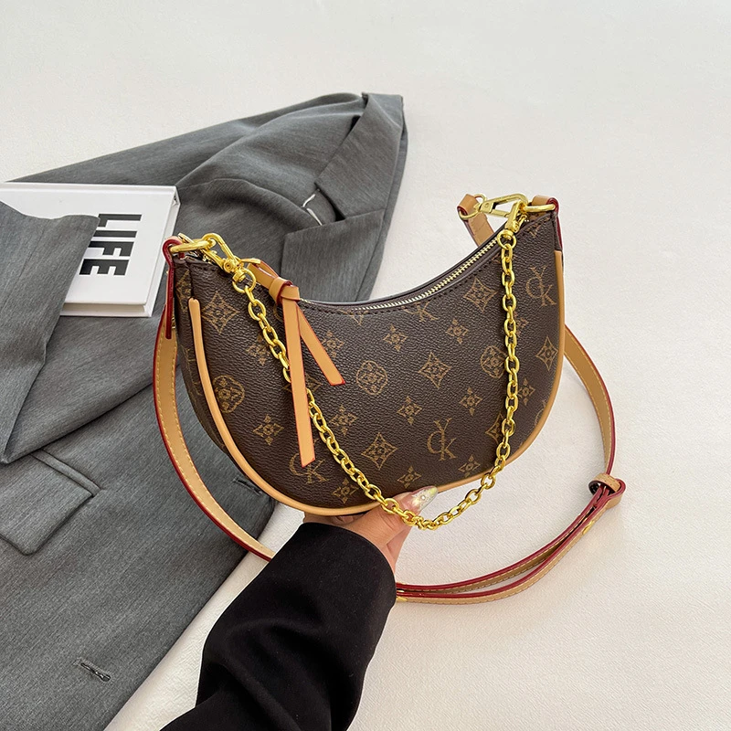 High-End Textured Chain Underarm Bag for Women 2026 New Retro Printed Crescent Bag Niche Versatile Crossbody Bag for Women
