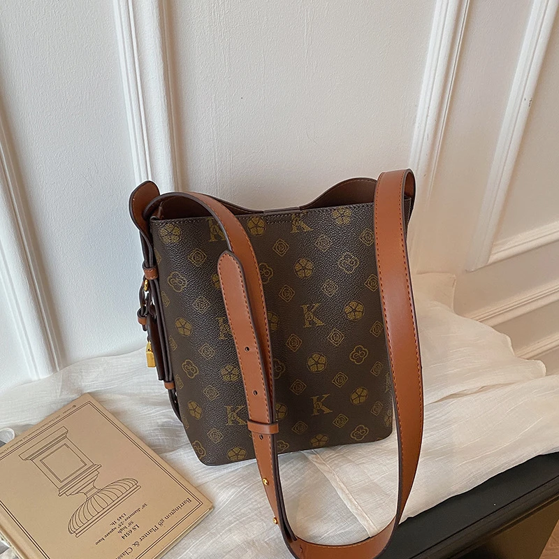 2026 New Style Women's Bag with a High-End Feel, Versatile Design, Ladies' Shoulder Handbag, Monogram Bucket Bag, Crossbody Bag