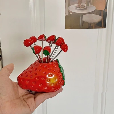 Strawberry base + 10 forks