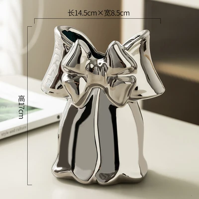 Silver ● Countertop bow vase