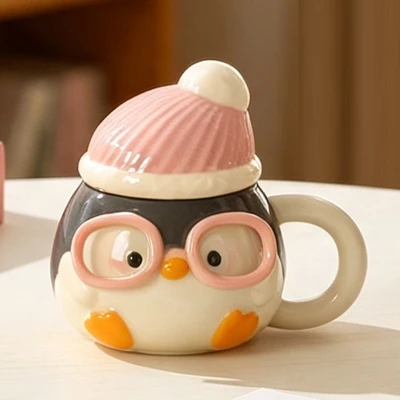 Pink-hatted penguin (simple packaging)