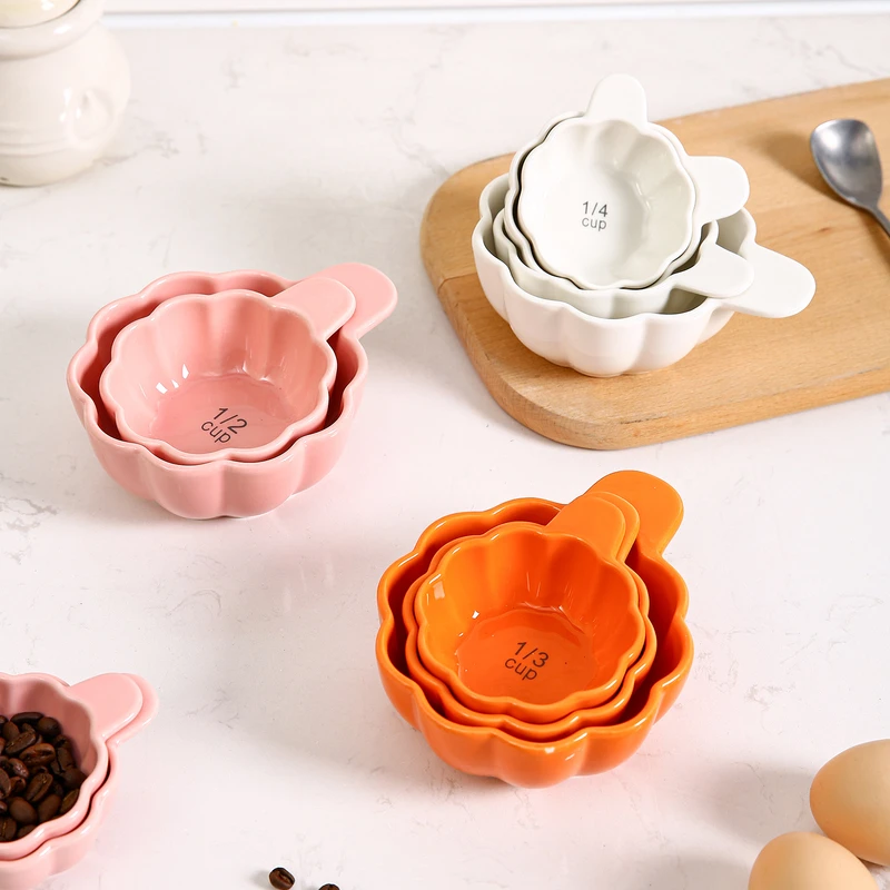 Pumpkin Ceramic Measuring Cup Kitchen Baking Small Measuring Cup Food Grade High Temperature Resistant Measuring Bowl with Scale