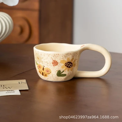Graffiti cup with handle | Butterfly