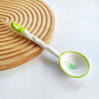 Sy green flower