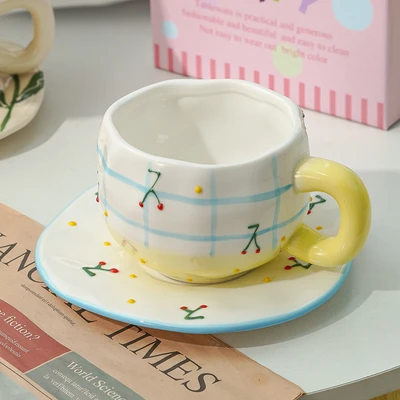 Xd-1060-010l cup and saucer (striped cherry)