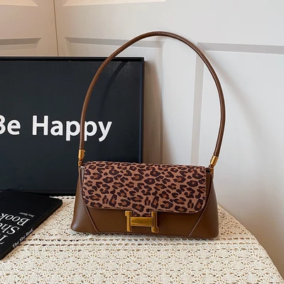 Leopard brown