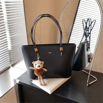 Black (with pendant)
