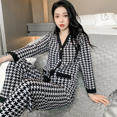 Double length 869# black houndstooth