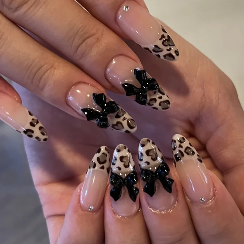 Autumn and Winter Leopard French 3D Bow Diamond Removable Fake Nails