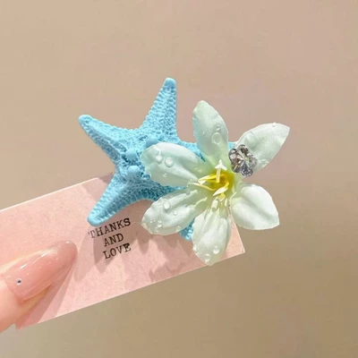 Blue sea star flowers