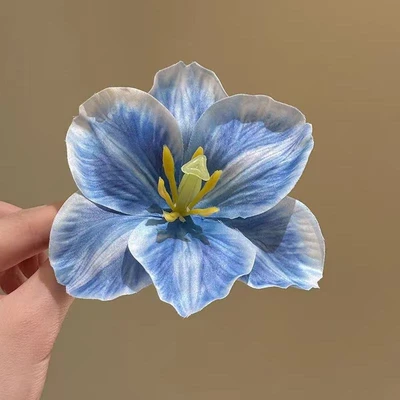 Blue narcissus