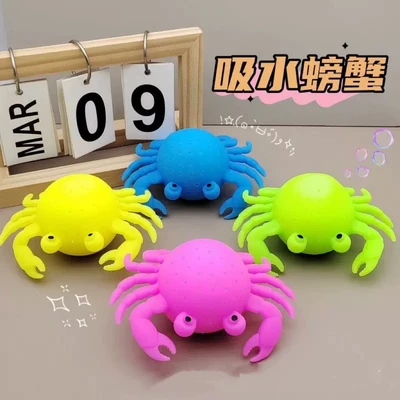Water-absorbing crab (random color)