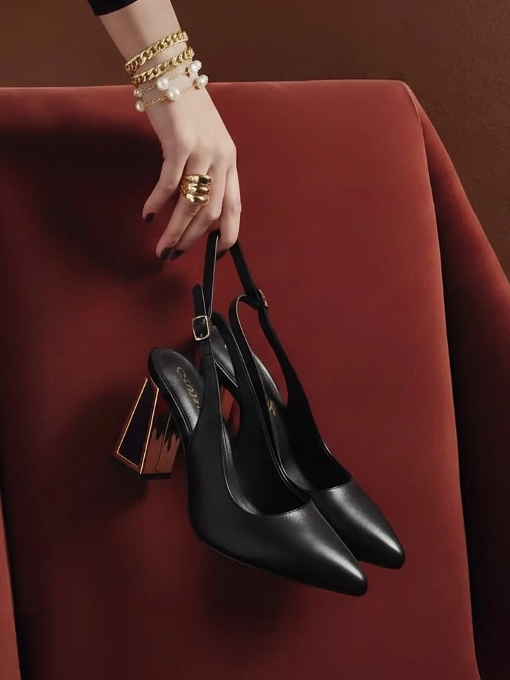 Shoes of Vivid Look