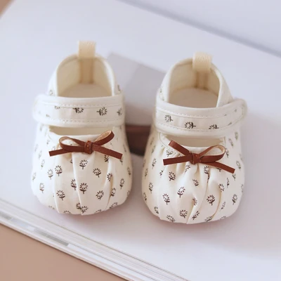 Apricot dandelion shoes