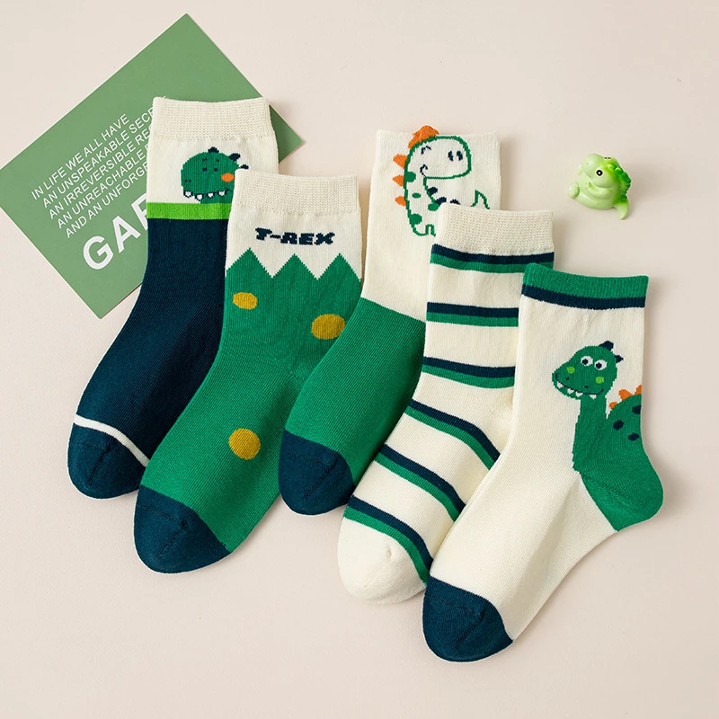 Boys' Socks for Autumn and Winter, Children's Cotton Socks for Older Boys, Spring and Autumn Odor-Resistant Dinosaur Socks for Boys, Trendy Mid-Tube Socks