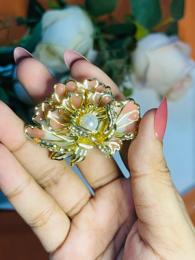 Pearl Floral Bloom Brooch