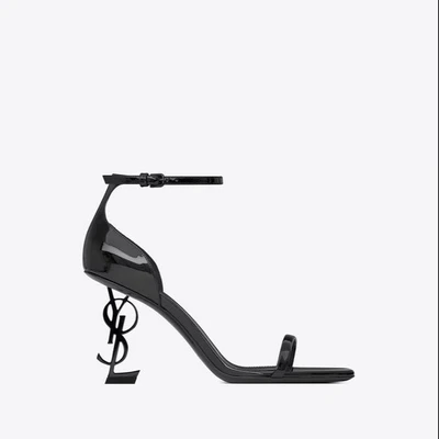 Black heel sandals