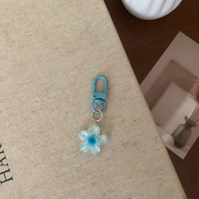 Color transparent daisy key chain [blue]]