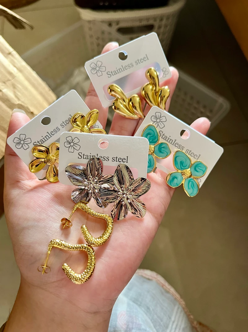Flower Ear Tops ✨🦋 - Tour Friendly