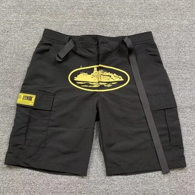 Black pants yellow picture