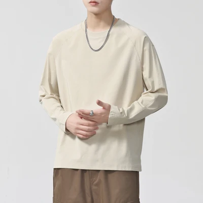 Apricot color