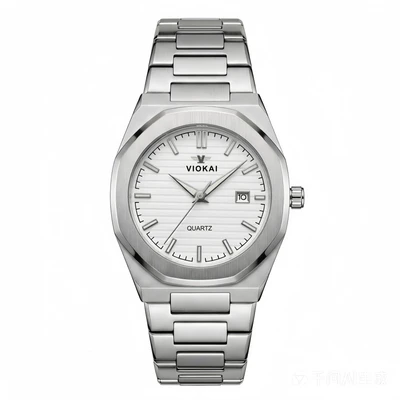 Silver-white dial