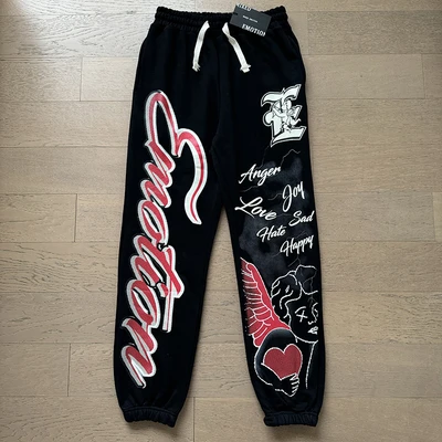 X0057 black