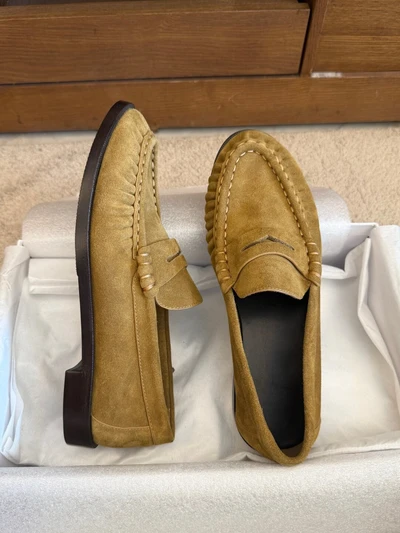 Khaki color