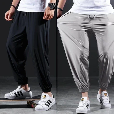 2 [black toe + light gray toe]]