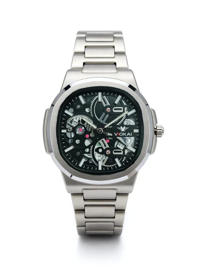 White case, black dial