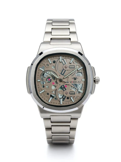 White case, gray dial