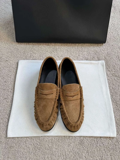 Khaki color