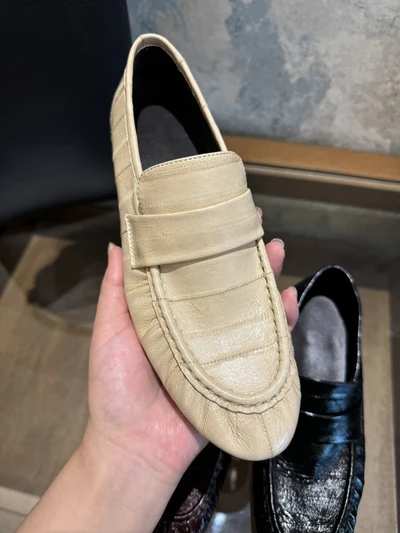 Apricot (crocodile pattern)