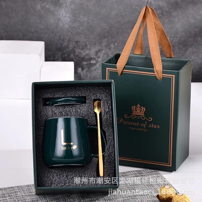 Single cup with lid spoon