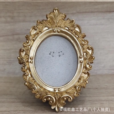 3 # Gold color, can be hung (can hold photos)