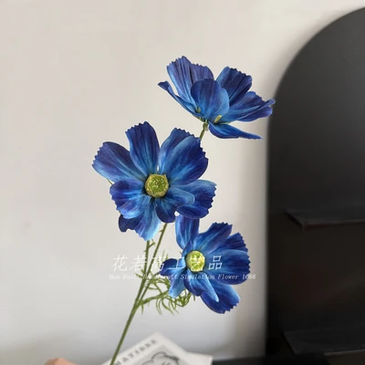 Gesang flower blue